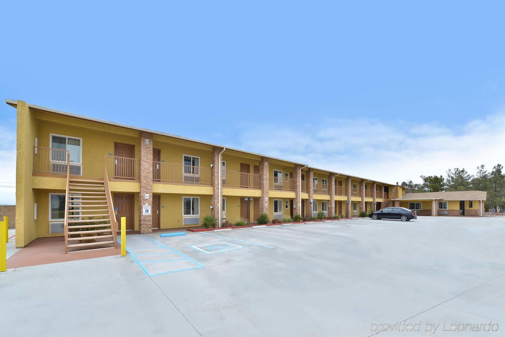Rodeway Inn Adelanto Us 395 Buitenkant foto