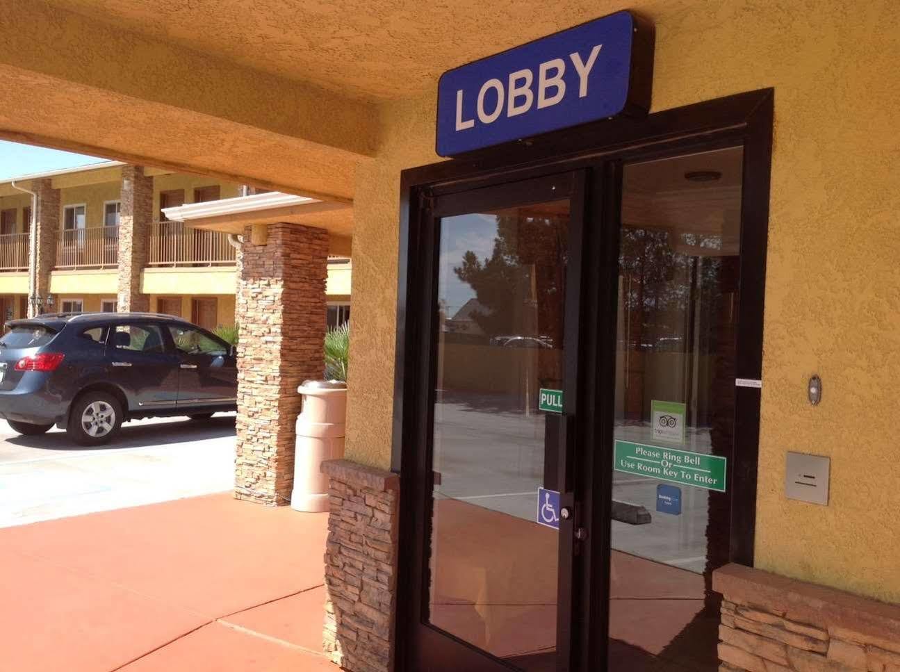 Rodeway Inn Adelanto Us 395 Buitenkant foto